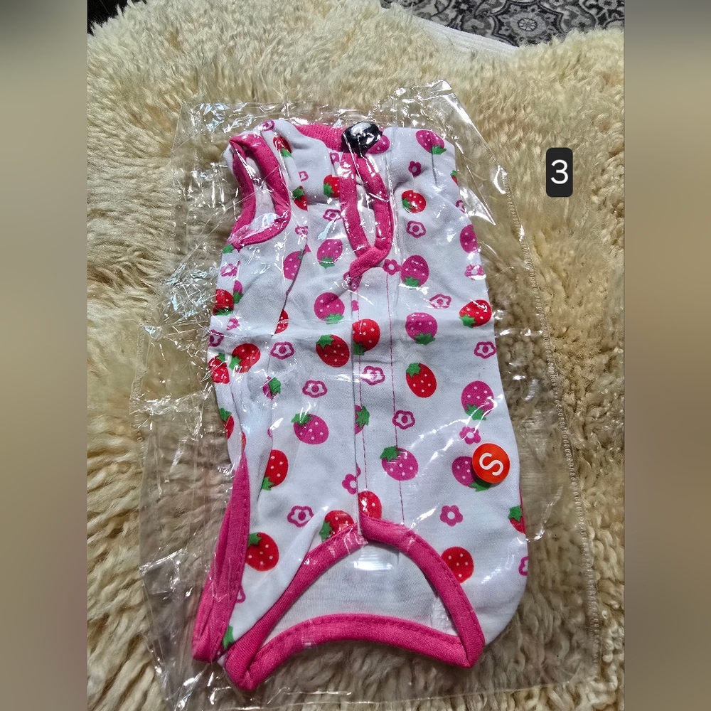Colorful Pattern Cat/Dog Onesie. SMALL - Picture 7 of 10